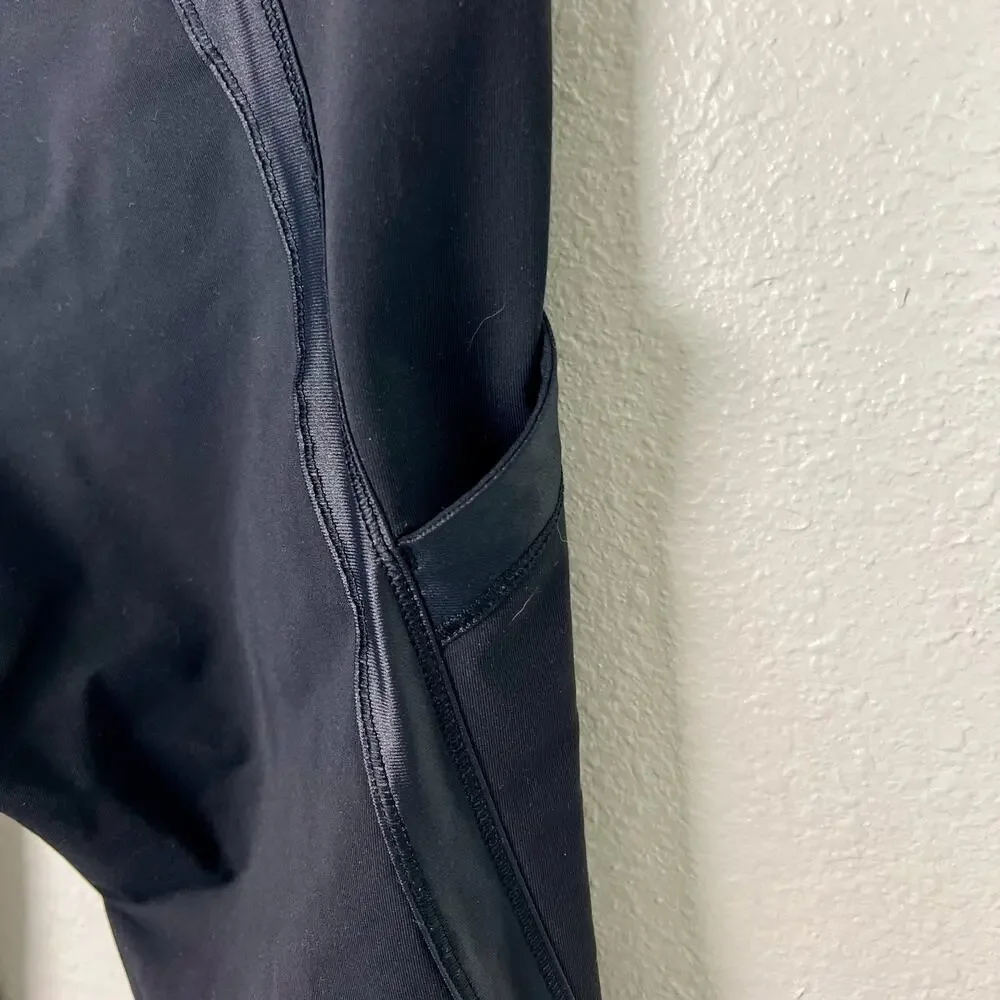 Lululemon Chase‎ Me Crop in Secret Garden Size 6